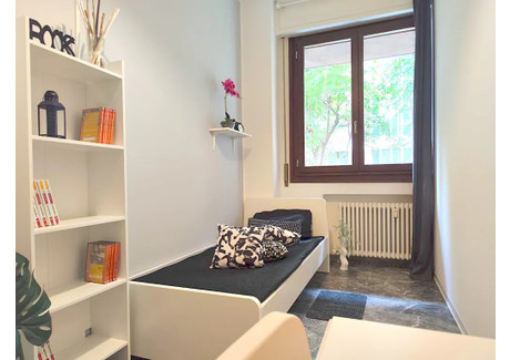 Mieszkanie do wynajęcia - Viale Giuseppe Barilli Quirico Filopanti Bologna, Włochy, 85 m², 876 USD (3594 PLN), NET-101927665