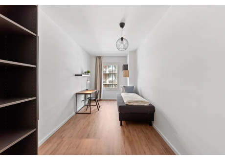 Mieszkanie do wynajęcia - Friedrichstraße Berlin, Niemcy, 63 m², 803 USD (3292 PLN), NET-102093503