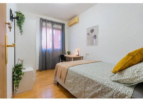 Mieszkanie do wynajęcia - Carrer de Jaume II Valencia, Hiszpania, 90 m², 356 USD (1455 PLN), NET-102170921