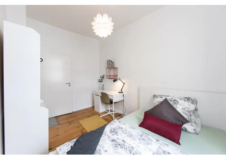 Mieszkanie do wynajęcia - Dominicusstraße Berlin, Niemcy, 50 m², 738 USD (3019 PLN), NET-102281168