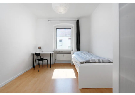 Mieszkanie do wynajęcia - Flughafenstraße Berlin, Niemcy, 67 m², 754 USD (3153 PLN), NET-102347288