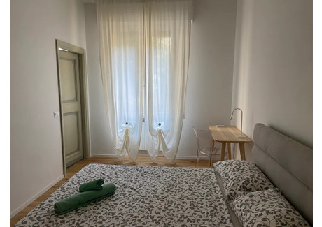 Mieszkanie do wynajęcia - Viale Giovanni Milton Florence, Włochy, 120 m², 876 USD (3662 PLN), NET-102314901