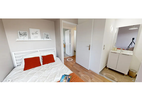 Mieszkanie do wynajęcia - Impasse des Tilleuls Villeurbanne, Francja, 177 m², 702 USD (2913 PLN), NET-102463261