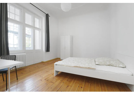 Mieszkanie do wynajęcia - Warmbrunner Straße Berlin, Niemcy, 92 m², 848 USD (3547 PLN), NET-102431566