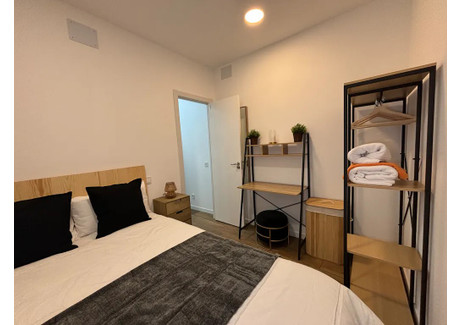 Mieszkanie do wynajęcia - Carrer d'Aribau Barcelona, Hiszpania, 63 m², 650 USD (2696 PLN), NET-102640803