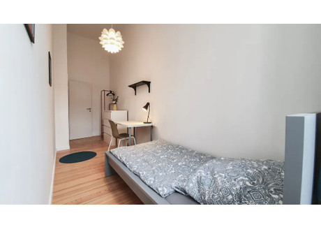 Mieszkanie do wynajęcia - Martin-Luther-Straße Berlin, Niemcy, 100 m², 717 USD (2940 PLN), NET-102855205