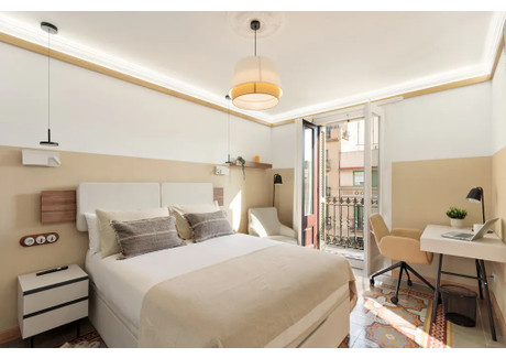 Mieszkanie do wynajęcia - Carrer del Consell de Cent Barcelona, Hiszpania, 130 m², 1319 USD (5410 PLN), NET-102802443