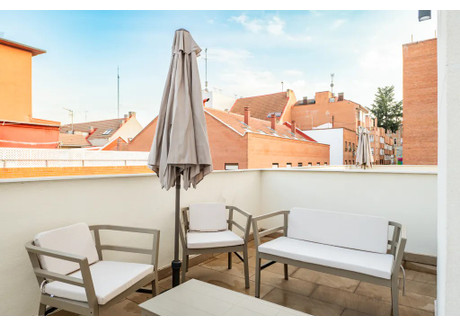 Mieszkanie do wynajęcia - Calle Luis Missón Madrid, Hiszpania, 88 m², 1892 USD (7759 PLN), NET-102802674