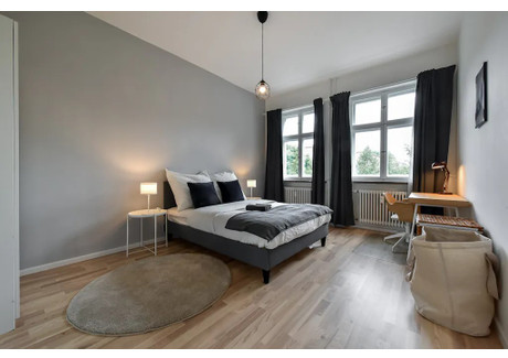 Mieszkanie do wynajęcia - Gubener Straße Berlin, Niemcy, 82 m², 872 USD (3550 PLN), NET-102915861