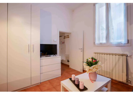 Mieszkanie do wynajęcia - Via del Rondone Bologna, Włochy, 40 m², 1664 USD (6904 PLN), NET-103047781