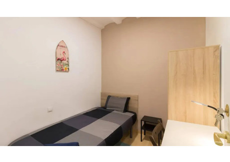 Mieszkanie do wynajęcia - Carrer de la Lluna Barcelona, Hiszpania, 65 m², 288 USD (1197 PLN), NET-103194711