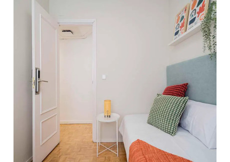 Mieszkanie do wynajęcia - Paseo de la Castellana Madrid, Hiszpania, 230 m², 553 USD (2177 PLN), NET-94110841