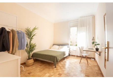 Mieszkanie do wynajęcia - Carrer de Casanova Barcelona, Hiszpania, 155 m², 1022 USD (4006 PLN), NET-94222520