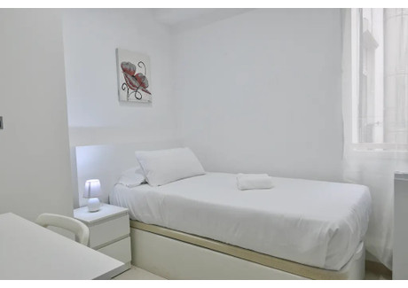 Mieszkanie do wynajęcia - Calle de Bailén Madrid, Hiszpania, 71 m², 541 USD (2142 PLN), NET-94377939