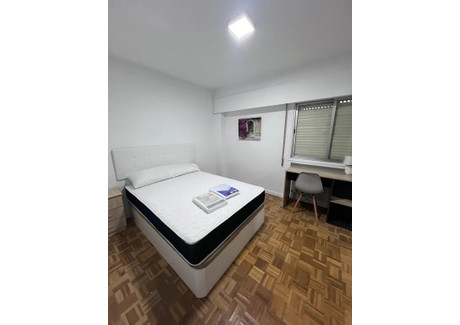 Dom do wynajęcia - Calle de Ramón Gómez de la Serna Madrid, Hiszpania, 140 m², 625 USD (2557 PLN), NET-94602613