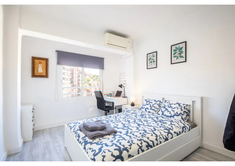 Mieszkanie do wynajęcia - Carrer de Reus Valencia, Hiszpania, 80 m², 649 USD (2591 PLN), NET-95220821