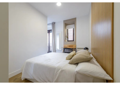 Mieszkanie do wynajęcia - Calle de Palos de la Frontera Madrid, Hiszpania, 135 m², 854 USD (3364 PLN), NET-95273946
