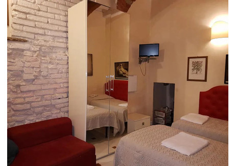 Mieszkanie do wynajęcia - Via della Chiesa Florence, Włochy, 25 m², 685 USD (2697 PLN), NET-95310465