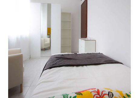 Mieszkanie do wynajęcia - Viale Ortles Milan, Włochy, 120 m², 927 USD (3782 PLN), NET-95326213