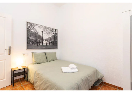 Mieszkanie do wynajęcia - Carrer Martínez Cubells Valencia, Hiszpania, 150 m², 487 USD (1943 PLN), NET-95326275