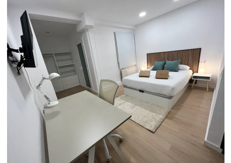 Mieszkanie do wynajęcia - Carrer de Còrsega Barcelona, Hiszpania, 100 m², 1143 USD (4503 PLN), NET-95495552