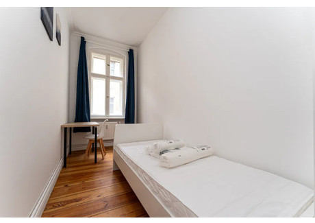 Mieszkanie do wynajęcia - Wühlischstraße Berlin, Niemcy, 81 m², 736 USD (3009 PLN), NET-95519384