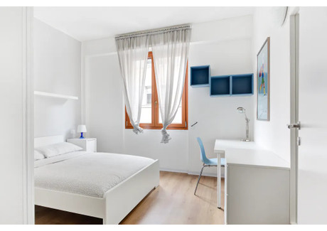 Mieszkanie do wynajęcia - Via Stromboli Milan, Włochy, 242 m², 799 USD (3188 PLN), NET-95519531