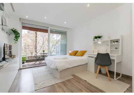 Mieszkanie do wynajęcia - Gran Via de Carles III Barcelona, Hiszpania, 144 m², 1169 USD (4606 PLN), NET-95612283