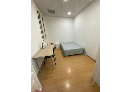 Mieszkanie do wynajęcia - Carrer de Casp Barcelona, Hiszpania, 280 m², 523 USD (2140 PLN), NET-95865002