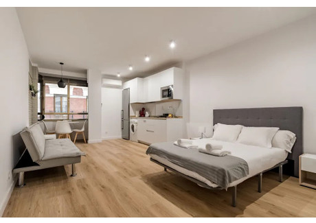 Mieszkanie do wynajęcia - Calle de Martín de los Heros Madrid, Hiszpania, 30 m², 1595 USD (6123 PLN), NET-95865128