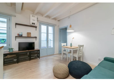 Mieszkanie do wynajęcia - Carrer de l'Atlàntida Barcelona, Hiszpania, 29 m², 2234 USD (8557 PLN), NET-96018365