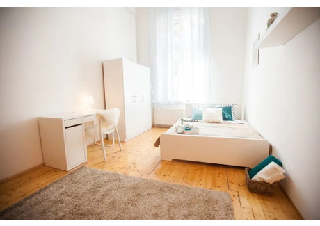 Mieszkanie do wynajęcia - Csepreghy utca Budapest, Węgry, 65 m², 356 USD (1477 PLN), NET-96319470