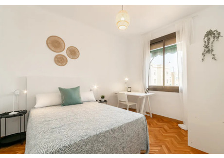 Mieszkanie do wynajęcia - Carrer de la Indústria Barcelona, Hiszpania, 80 m², 821 USD (3211 PLN), NET-96319641