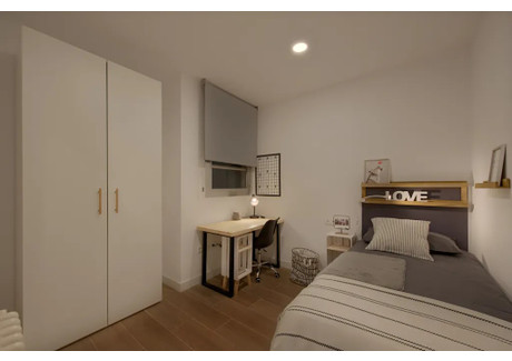 Mieszkanie do wynajęcia - Carrer de Balmes Barcelona, Hiszpania, 134 m², 1001 USD (3874 PLN), NET-96542803