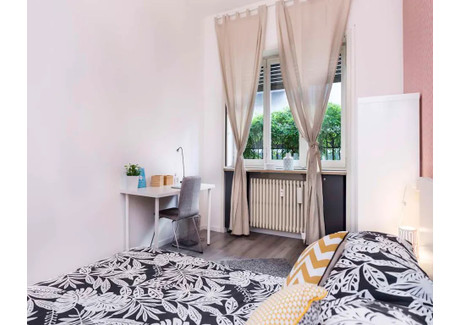 Mieszkanie do wynajęcia - Via Guglielmo Corrado Röntgen Milan, Włochy, 160 m², 1076 USD (4327 PLN), NET-96665193