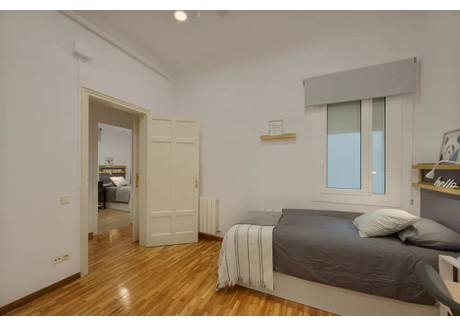 Mieszkanie do wynajęcia - Carrer de Balmes Barcelona, Hiszpania, 140 m², 994 USD (3918 PLN), NET-96717927