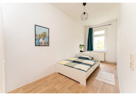 Mieszkanie do wynajęcia - Glienicker Straße Berlin, Niemcy, 84 m², 697 USD (2810 PLN), NET-96783361
