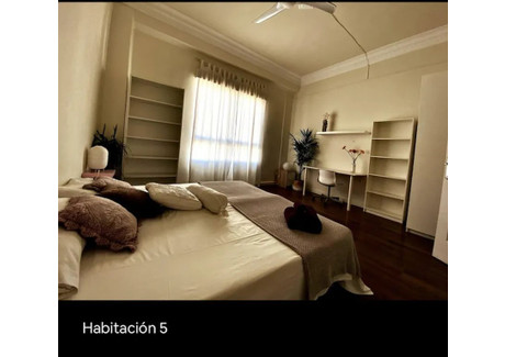 Mieszkanie do wynajęcia - Carrer Doctor Gil i Morte Valencia, Hiszpania, 180 m², 529 USD (2127 PLN), NET-96809696