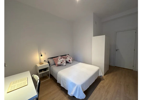 Mieszkanie do wynajęcia - Calle del Doctor Esquerdo Madrid, Hiszpania, 17 m², 843 USD (3362 PLN), NET-96810612