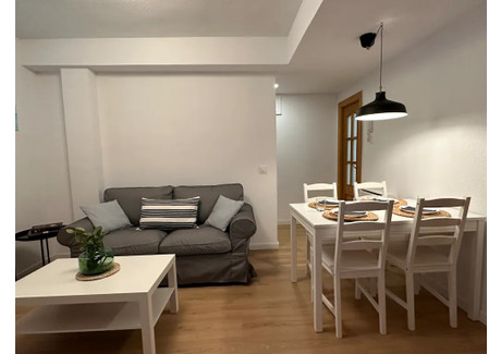 Mieszkanie do wynajęcia - Calle de Thader Madrid, Hiszpania, 91 m², 1775 USD (6993 PLN), NET-96810624