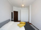 Mieszkanie do wynajęcia - Via Passo Sella Milan, Włochy, 133 m², 884 USD (3526 PLN), NET-96875568