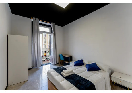 Mieszkanie do wynajęcia - Calle de Sagasta Madrid, Hiszpania, 320 m², 915 USD (3680 PLN), NET-96875658