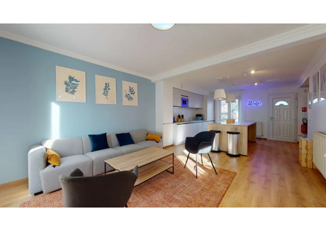 Mieszkanie do wynajęcia - Boulevard du Maréchal de Lattre de Tassigny Suresnes, Francja, 250 m², 1028 USD (4142 PLN), NET-96897435