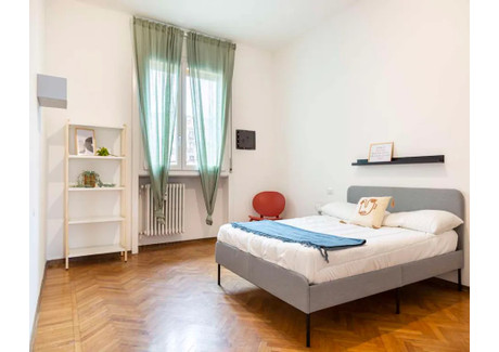 Mieszkanie do wynajęcia - Via Francesco Reina Milan, Włochy, 130 m², 961 USD (3786 PLN), NET-96957861