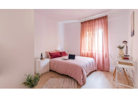 Mieszkanie do wynajęcia - Calle de Marcelo Usera Madrid, Hiszpania, 90 m², 557 USD (2247 PLN), NET-96989118