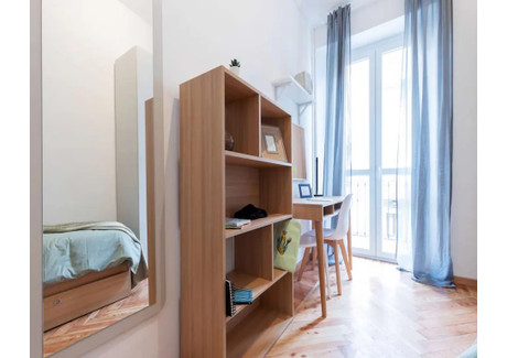 Mieszkanie do wynajęcia - Via Frejus Turin, Włochy, 90 m², 463 USD (1824 PLN), NET-97024408
