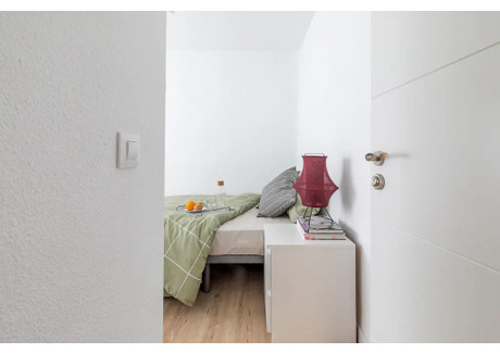 Mieszkanie do wynajęcia - Calle de Ofelia Nieto Madrid, Hiszpania, 76 m², 561 USD (2262 PLN), NET-97023373