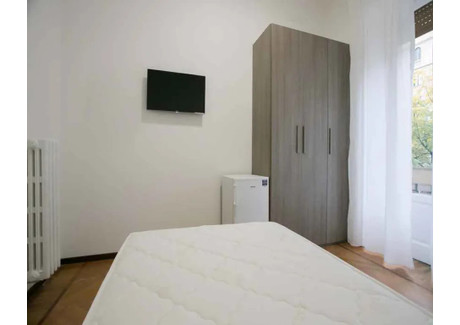 Mieszkanie do wynajęcia - Piazza Maria Adelaide di Savoia Milan, Włochy, 160 m², 1031 USD (4064 PLN), NET-97023706