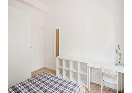 Mieszkanie do wynajęcia - Viale Legioni Romane Milan, Włochy, 80 m², 915 USD (3605 PLN), NET-97081820