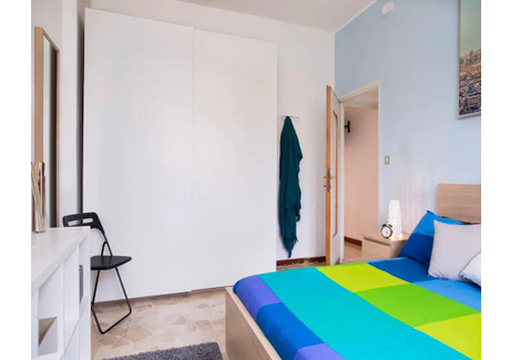 Mieszkanie do wynajęcia - Via Salvatore Barzilai Milan, Włochy, 70 m², 875 USD (3447 PLN), NET-97112357